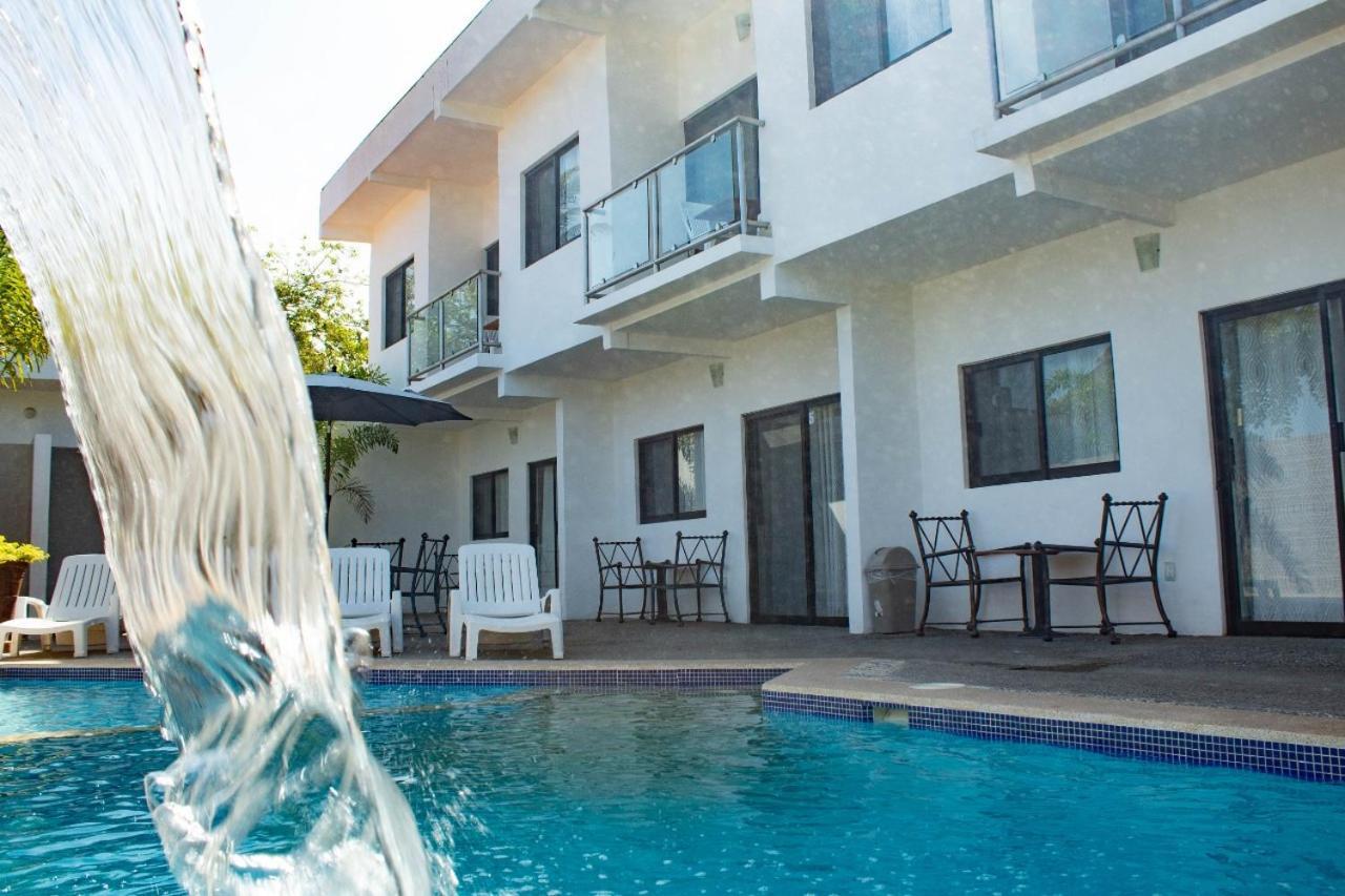 Suites Del Carmen Пеньита-де-Хальтемба Экстерьер фото